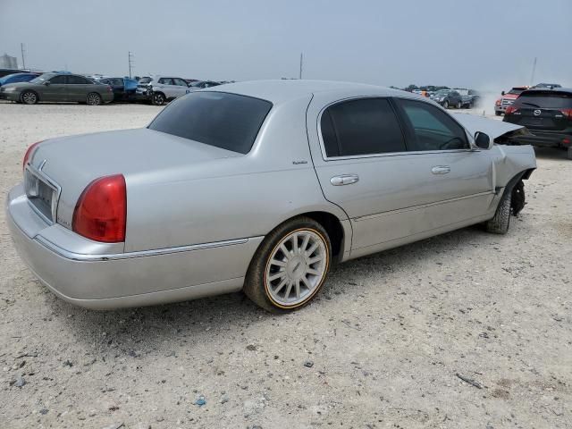 2007 Lincoln Town Car Signature