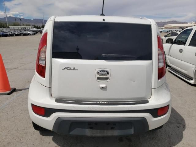 2013 KIA Soul +