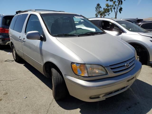 2002 Toyota Sienna LE