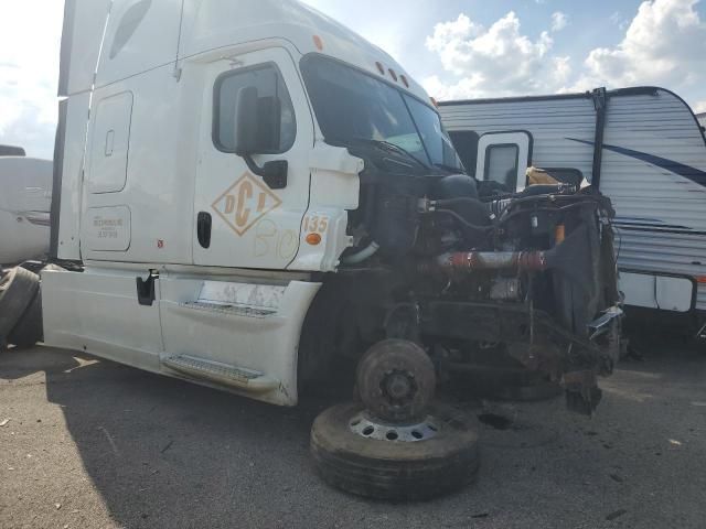 2013 Freightliner Cascadia 125