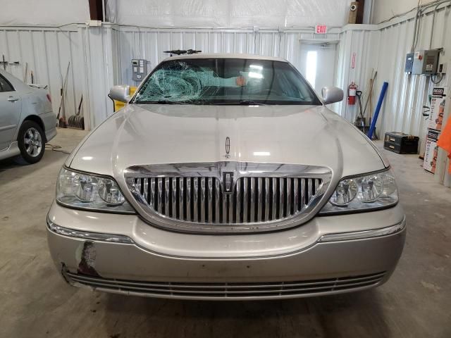 2003 Lincoln Town Car Executive