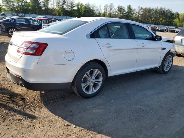 2018 Ford Taurus SEL