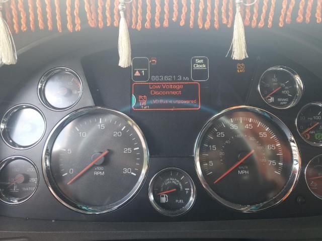 2016 Kenworth Construction T680