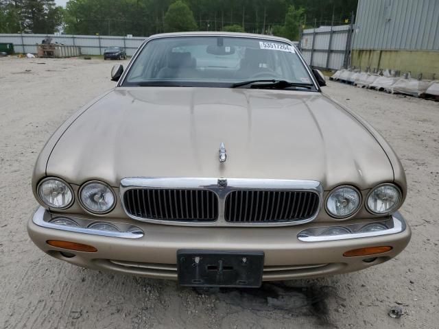 2000 Jaguar XJ8