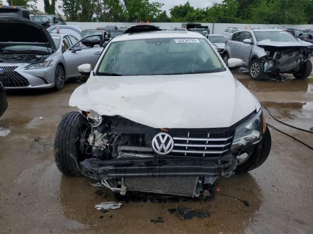 2014 Volkswagen Passat SEL