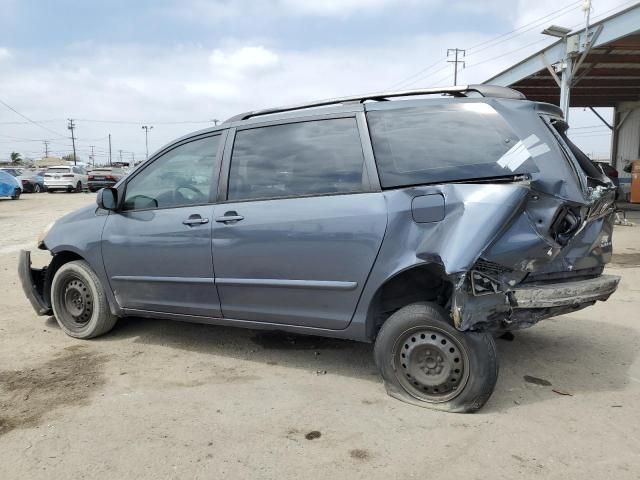 2009 Toyota Sienna CE