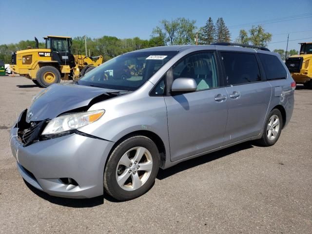 2013 Toyota Sienna LE