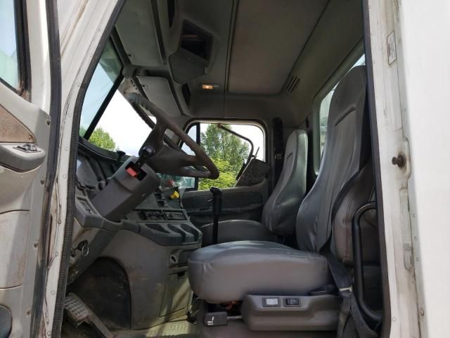 2004 Freightliner Conventional Columbia