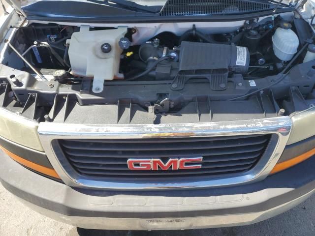 2004 GMC Savana G2500