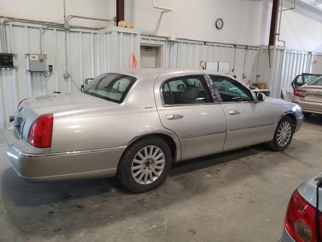 2003 Lincoln Town Car Executive