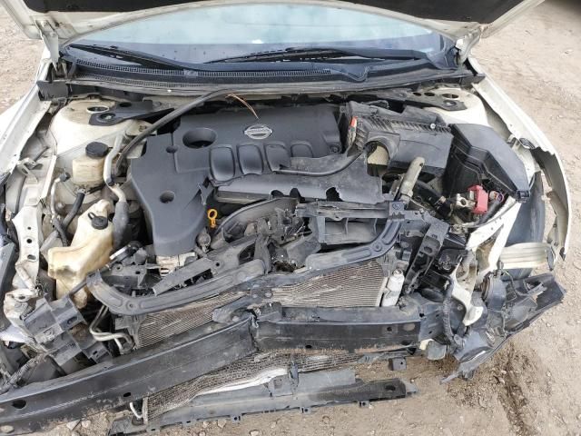 2010 Nissan Altima Base