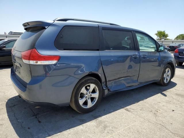 2014 Toyota Sienna LE