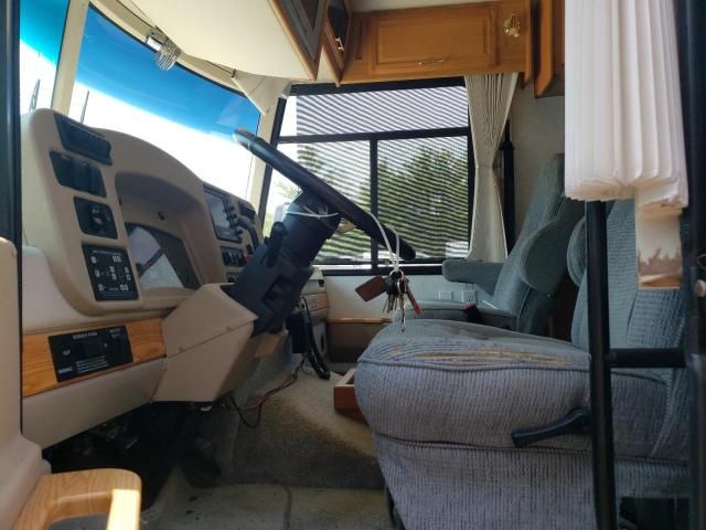 2004 Workhorse Custom Chassis Motorhome Chassis W22