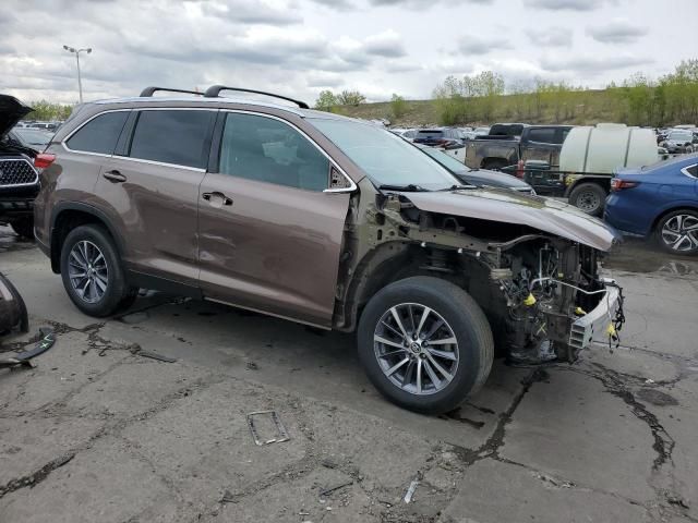 2019 Toyota Highlander SE