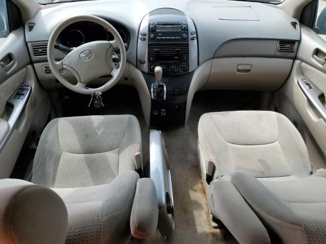 2009 Toyota Sienna CE