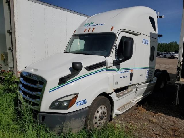 2020 Freightliner Cascadia 126