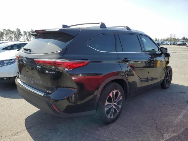 2020 Toyota Highlander Hybrid XLE