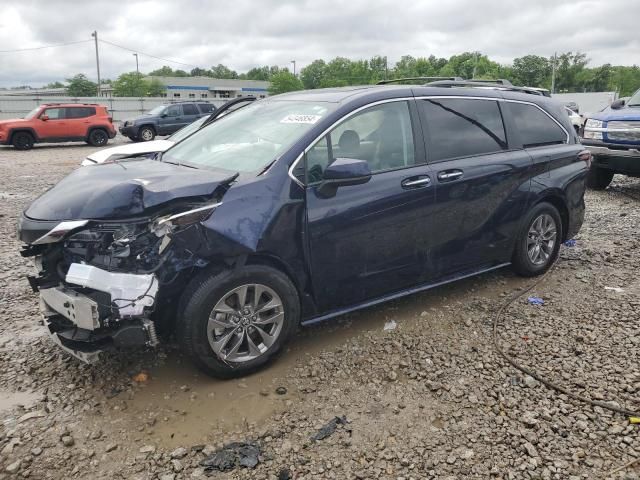 2023 Toyota Sienna XLE