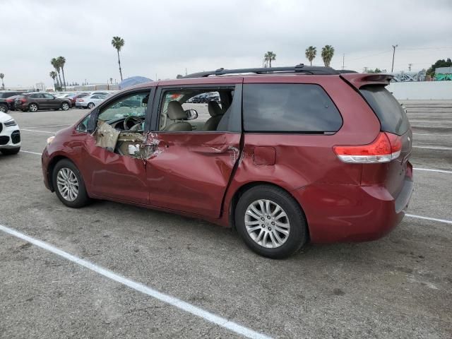 2014 Toyota Sienna XLE