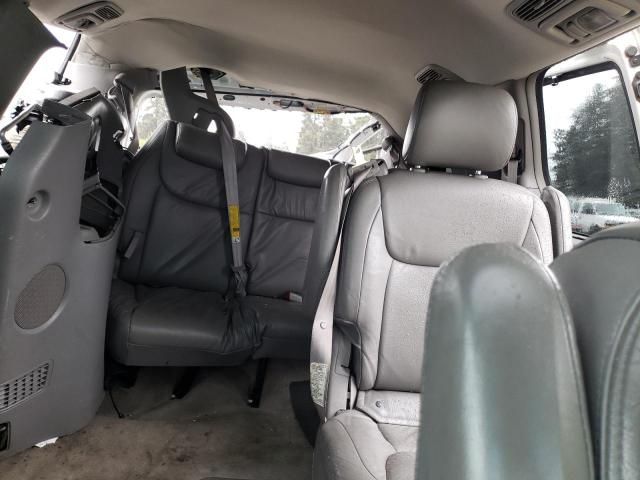 2005 Toyota Sienna XLE