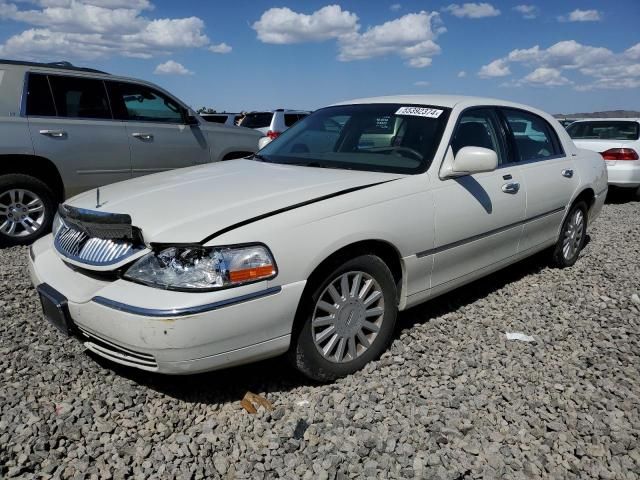 2005 Lincoln Town Car Signature