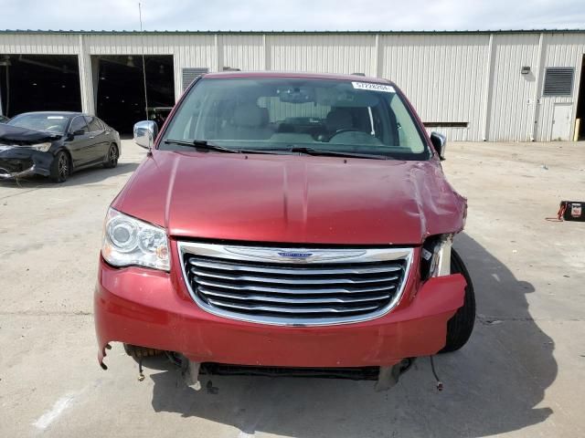 2013 Chrysler Town & Country Limited