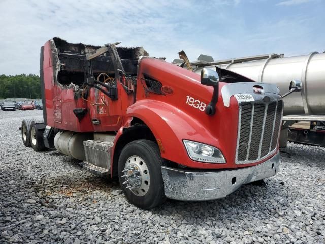 2016 Peterbilt 579