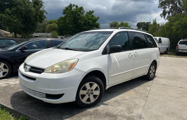 2005 Toyota Sienna CE