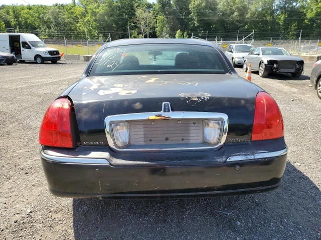 2004 Lincoln Town Car Executive