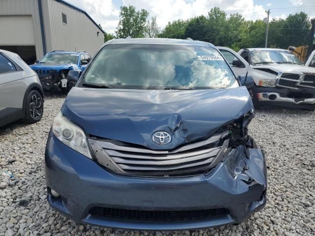 2016 Toyota Sienna XLE