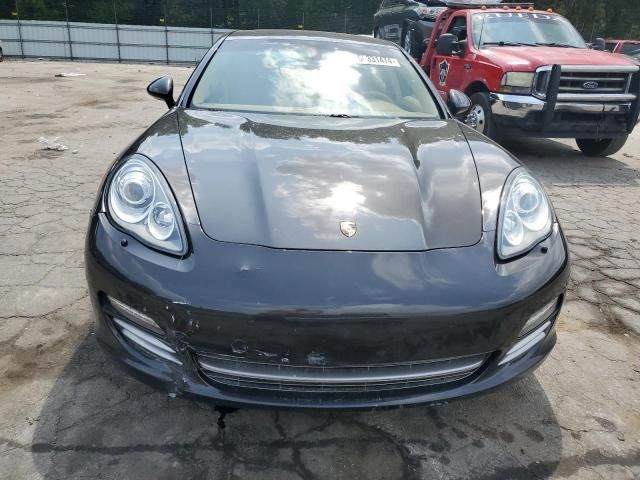 2013 Porsche Panamera 2