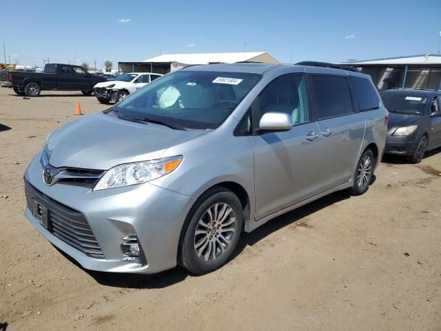 2019 Toyota Sienna XLE