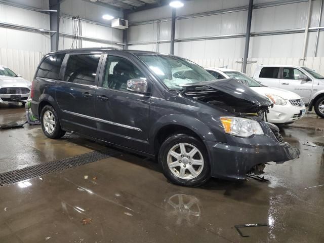 2012 Chrysler Town & Country Touring L