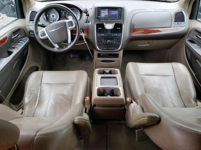 2012 Chrysler Town & Country Touring