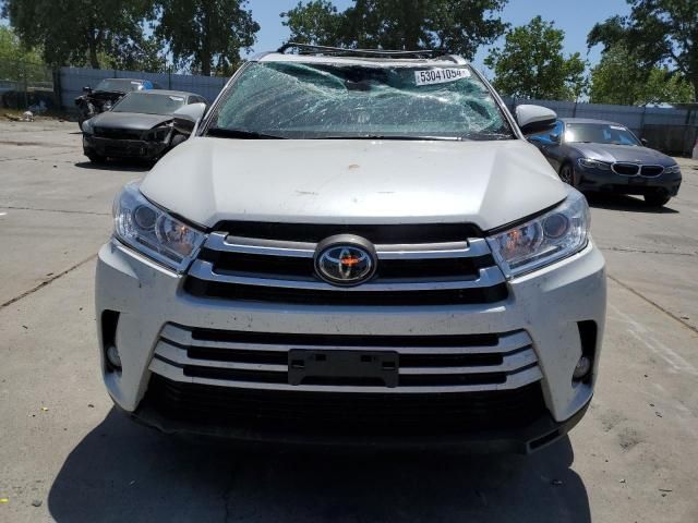 2019 Toyota Highlander SE