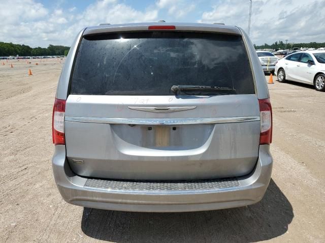 2013 Chrysler Town & Country Touring