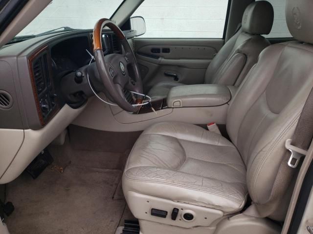 2004 Cadillac Escalade Luxury