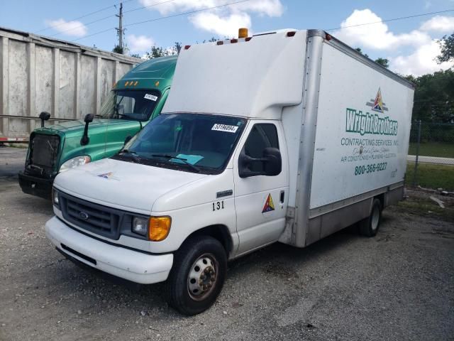 2007 Ford Econoline E450 Super Duty Cutaway Van