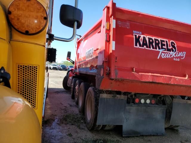 2014 Peterbilt Dumptruck