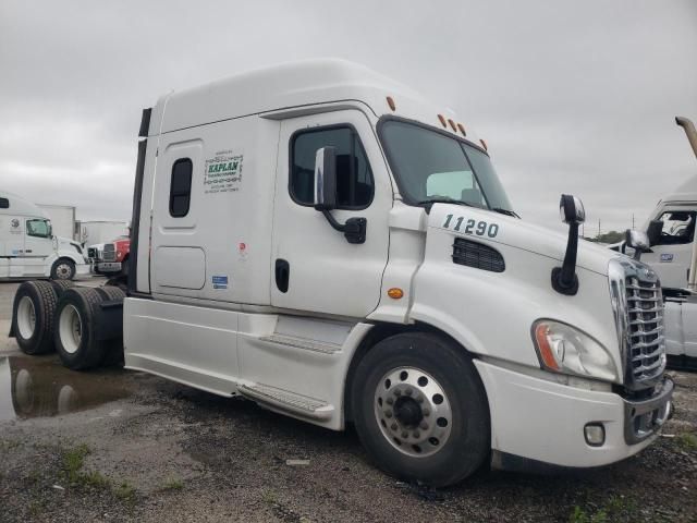 2016 Freightliner Cascadia 113