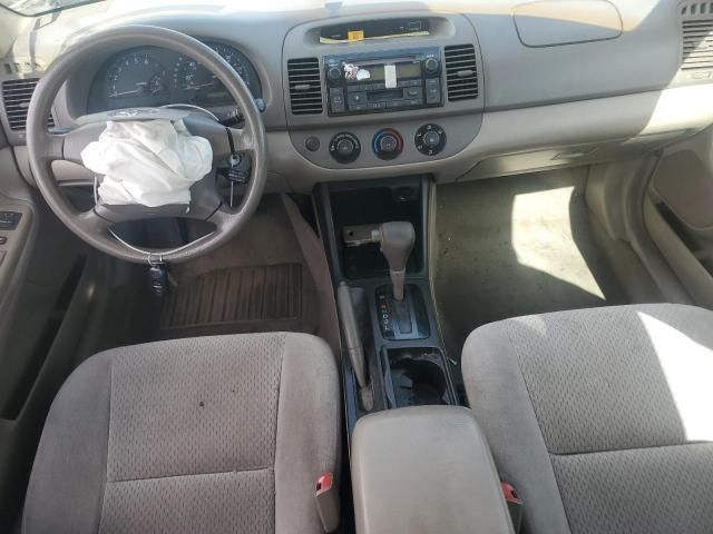 2004 Toyota Camry LE