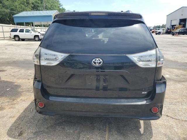 2011 Toyota Sienna Sport