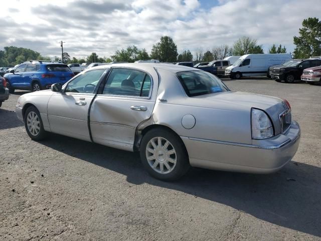 2010 Lincoln Town Car Signature Limited