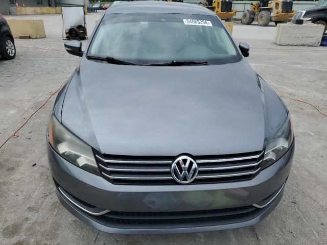 2014 Volkswagen Passat SE