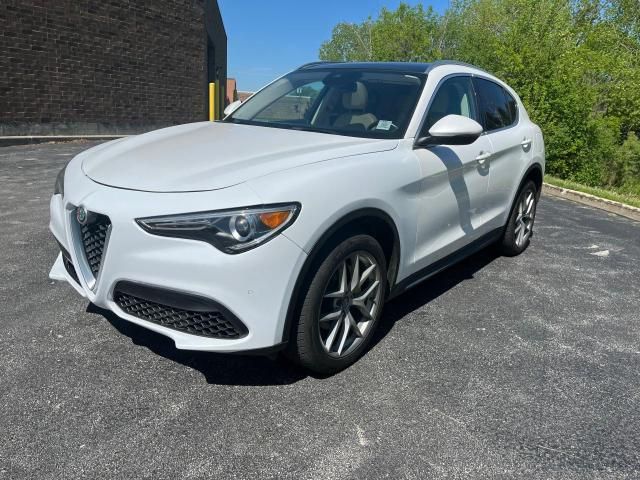 2018 Alfa Romeo Stelvio TI Luxury