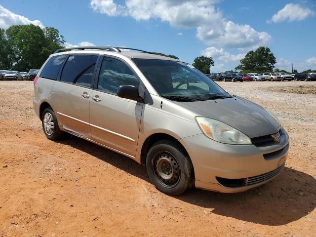 2004 Toyota Sienna CE