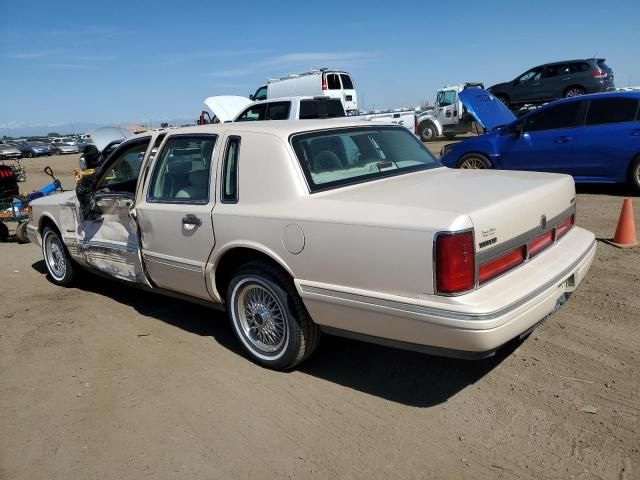 1997 Lincoln Town Car Signature