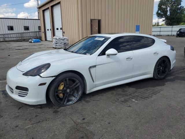 2013 Porsche Panamera 2