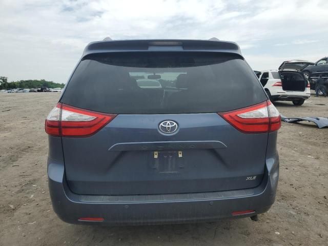 2015 Toyota Sienna XLE