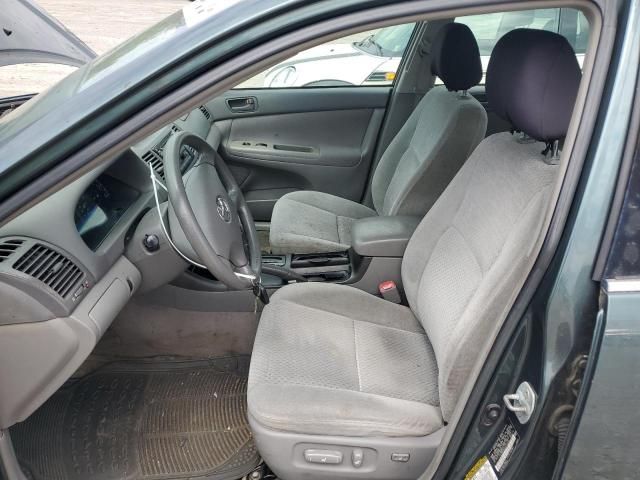 2004 Toyota Camry LE